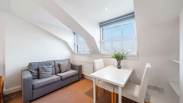 1 Bedroom Flat To Rent In Fulham Road, London, SW10