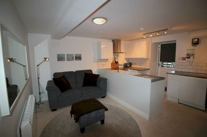 1 Bedroom Apartment To Rent In Monnow Street, Monmouth, NP25