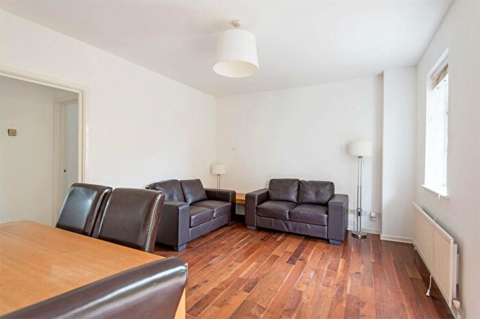 2 Bedroom Apartment To Rent In The Watergardens, E14