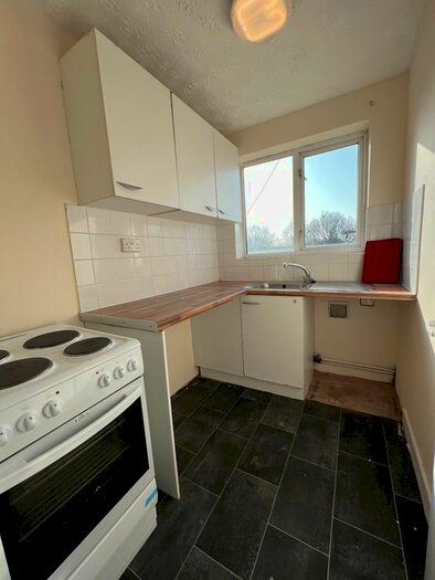 2 Bedroom Flat To Rent In Trafford Drive, Nuneaton, Nuneaton, CV10
