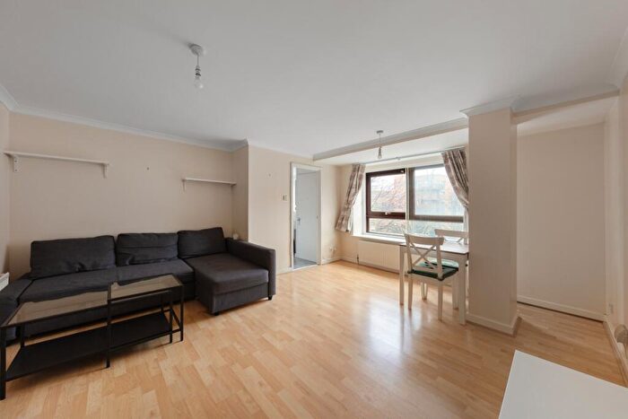 1 Bedroom Flat For Sale In The Highway London, E1W
