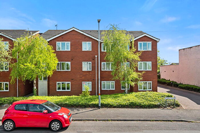 2 Bedroom Flat To Rent In Knoll Court, Reservoir Road, Kettering, NN16