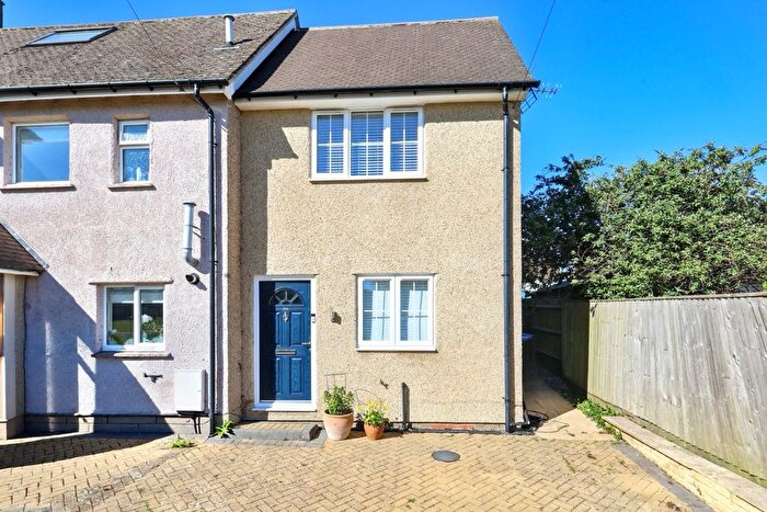 2 Bedroom End Of Terrace House For Sale In A Taphouse Avenue, Witney, OX28