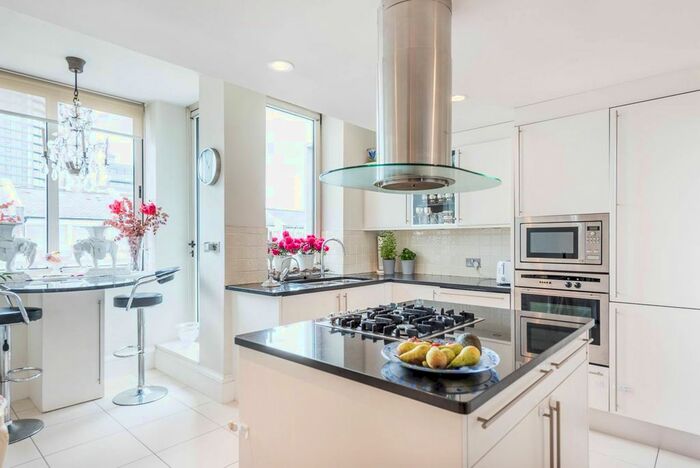 3 Bedroom Flat To Rent In Chelsea Harbour, Chelsea, London, SW10