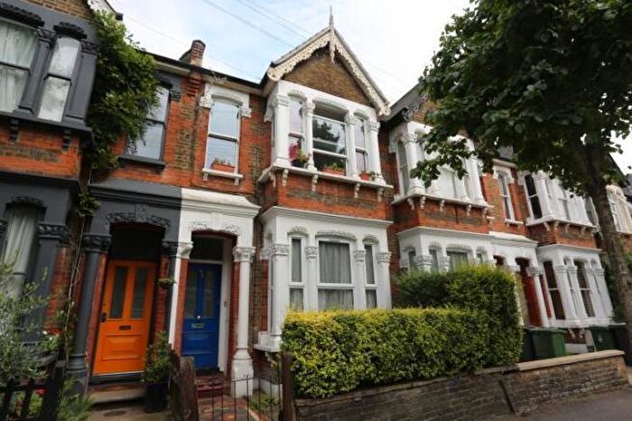 2 Bedroom Flat To Rent In Cleveland Park Avenue, London, E17