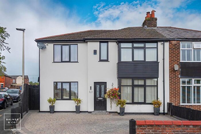 4 Bedroom Semi Detached House For Sale In Crosby Grove, Atherton, M46