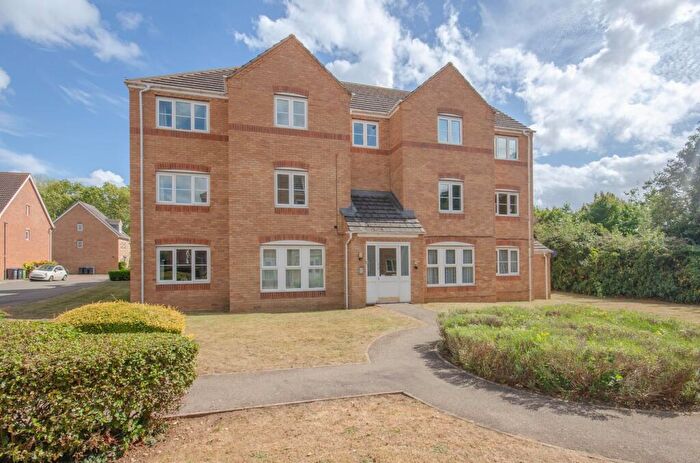 2 Bedroom Apartment For Sale In Gardeners End, Bilton, Rugby, CV22