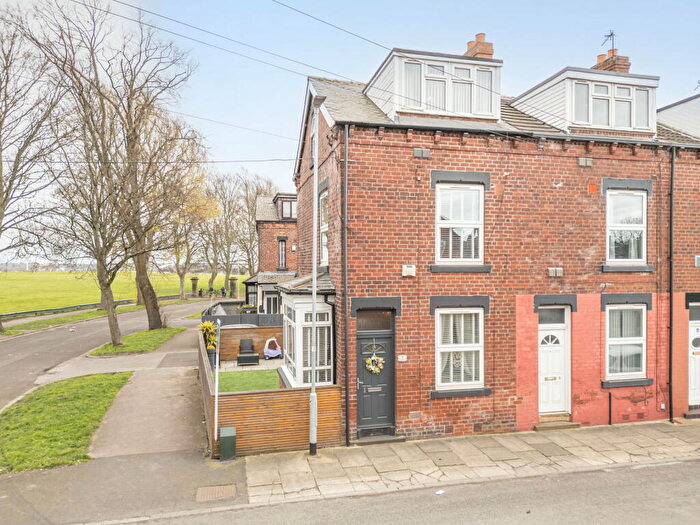 3 Bedroom End Of Terrace House For Sale In Ivy Grove, Leeds, LS9