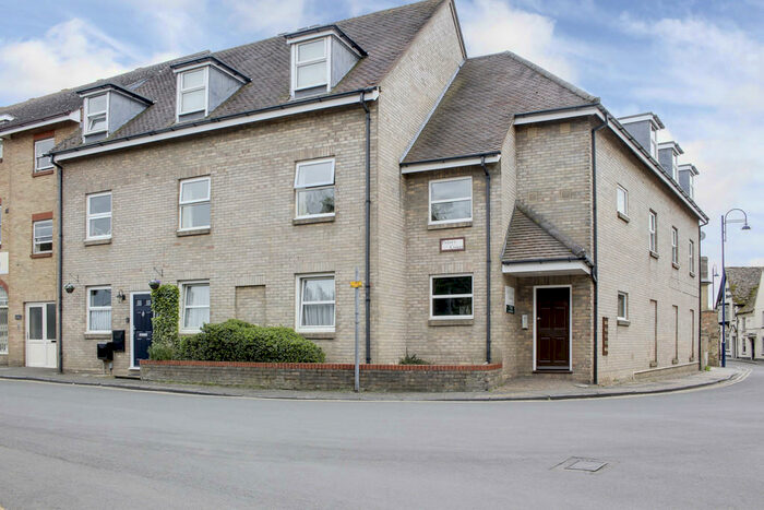 2 Bedroom Apartment To Rent In Priory Court, Priory Lane, PE19