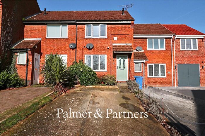 2 Bedroom Terraced House For Sale In Yew Tree Rise, Pinewood, Ipswich, Suffolk, IP8