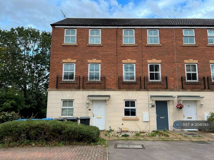 3 Bedroom Terraced House To Rent In Fount Court, Market Harborough, LE16