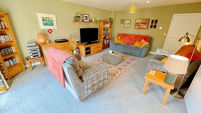 5 Bedroom Detached House For Sale In Field Avenue, Saxilby, Lincoln, LN1
