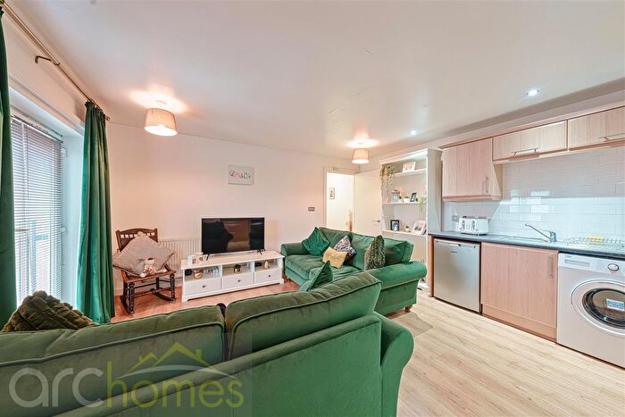 2 Bedroom Flat For Sale In Gadfield Grove, Atherton, Manchester, M46