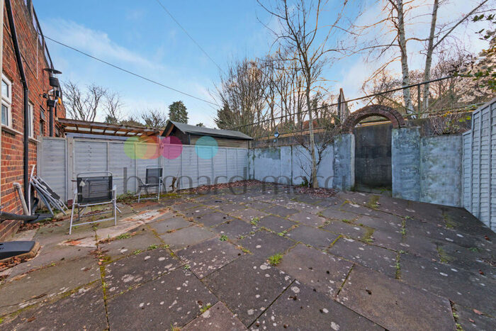 2 Bedroom Flat To Rent In Elmfield Way, South Croydon, CR2