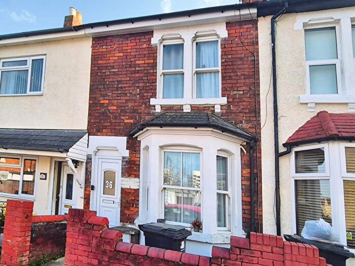 2 Bedroom Terraced House For Sale In Alfred Street, Swindon, SN1