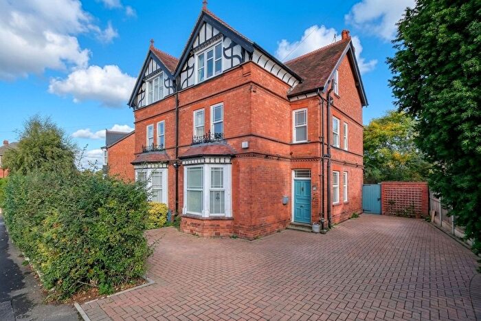 5 Bedroom Semi Detached House For Sale In The Crescent, Bromsgrove, B60