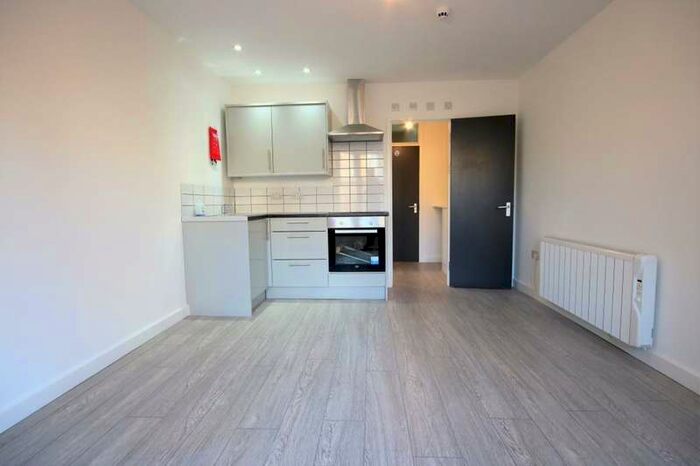 Flat To Rent In Harrington Villas, Brighton, BN1