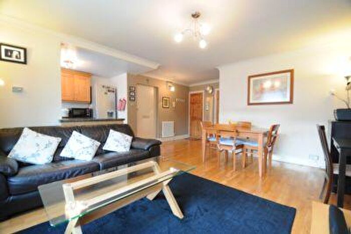 1 Bedroom Flat To Rent In Copperfield Court, Shearman Road, Blackheath, SE3