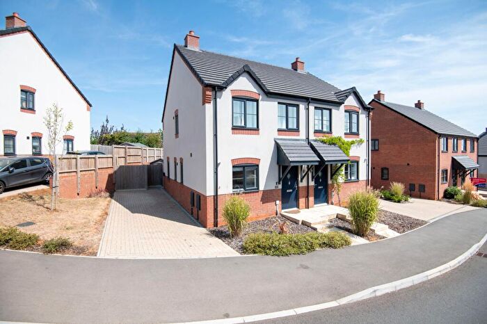 2 Bedroom Semi Detached House For Sale In Wright Street, Irthlingborough, NN9
