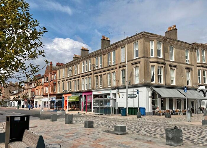 2 Bedroom Flat For Sale In /, West Princes Street, Helensburgh, G84