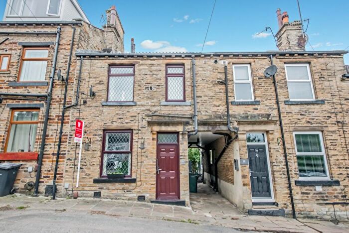 2 Bedroom Terraced House For Sale In Hyde Street, Thackley, Bradford, BD10