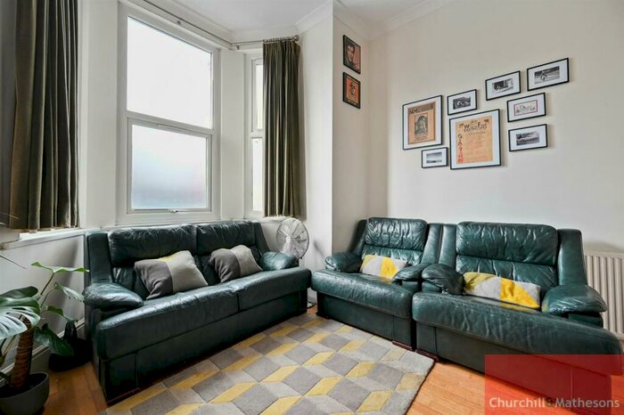2 Bedroom Flat For Sale In Craven Park, London, NW10