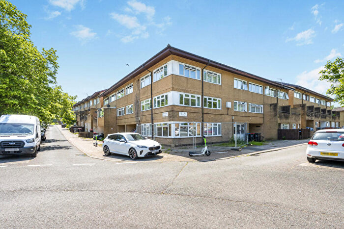 1 Bedroom Flat To Rent In Bramble Avenue, Conniburrow, Milton Keynes, MK14