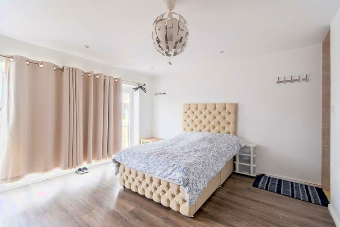 3 Bedroom Semi-Detached House To Rent In Haycombe Drive, Bath, BA2