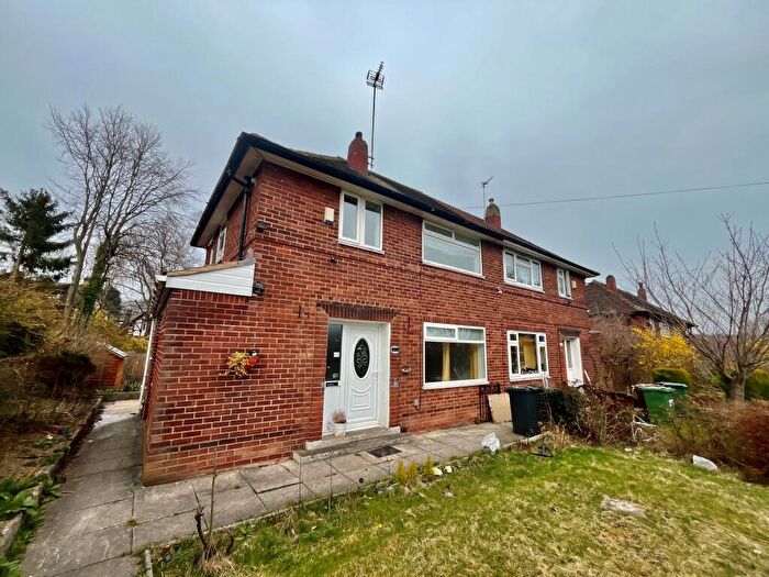 2 Bedroom House To Rent In Easterly Road, Leeds, LS8