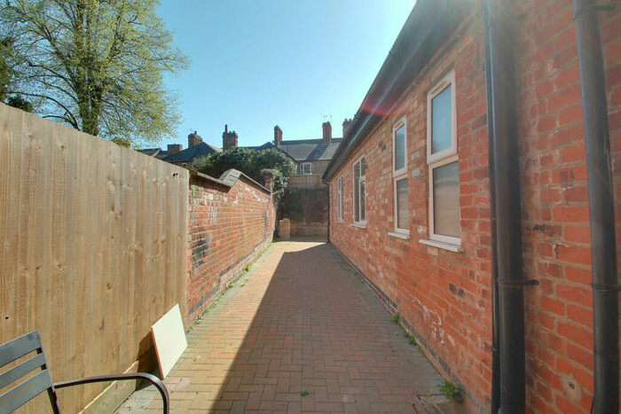 1 Bedroom Apartment To Rent In Daneshill Road, Leicester, LE3