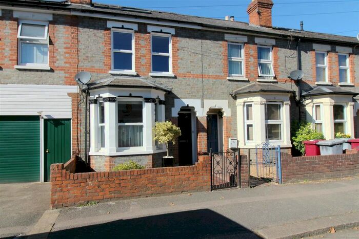 3 Bedroom Terraced House To Rent In De Montfort Road, Reading, Berkshire, RG1