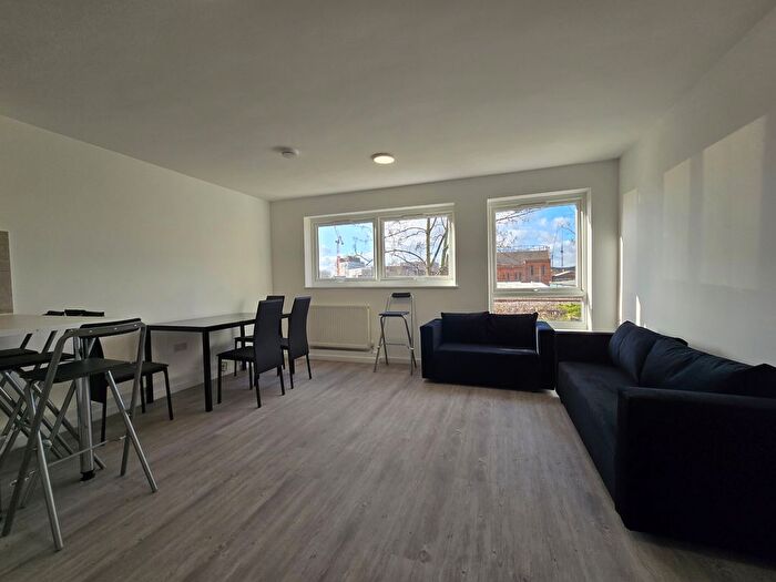 5 Bedroom Flat To Rent In Sharratt Street, Bermondsey, SE15