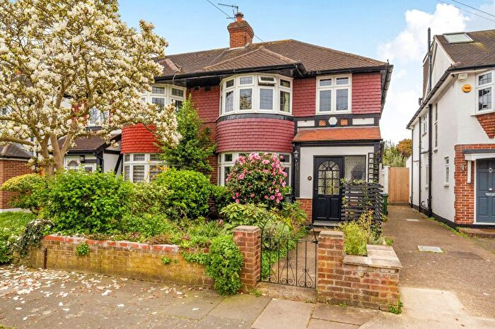 3 Bedroom Semi Detached House For Sale In Garth Road, Kingston Upon Thames, KT2