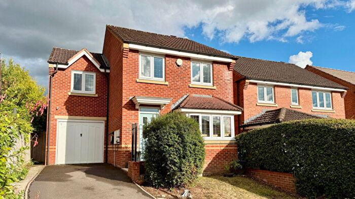 4 Bedroom Detached House For Sale In Huntingdon Gardens, Newbury, RG14