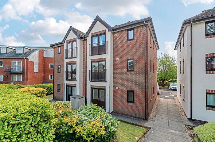 1 Bedroom Flat For Sale In Elmhurst Road, Fareham, Hampshire, PO16