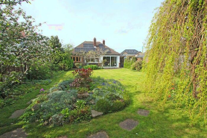 4 Bedroom Bungalow For Sale In Old House Lane, Roydon, CM19