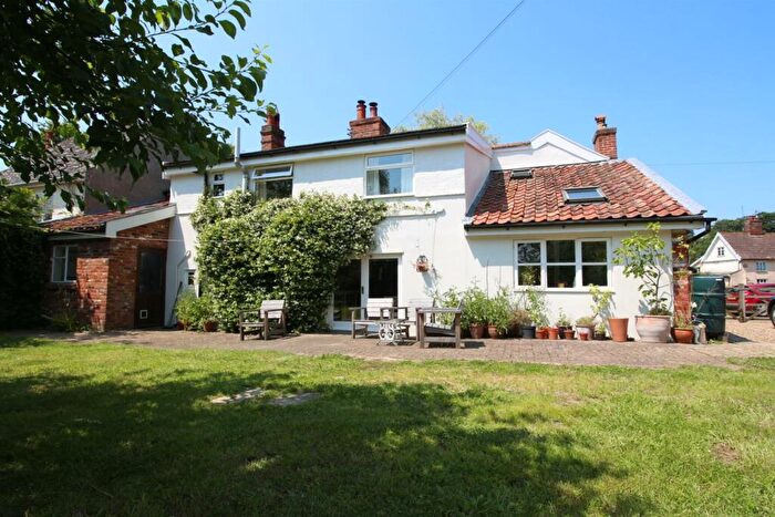 4 Bedroom Cottage For Sale In The Causeway, Peasenhall, Saxmundham, IP17