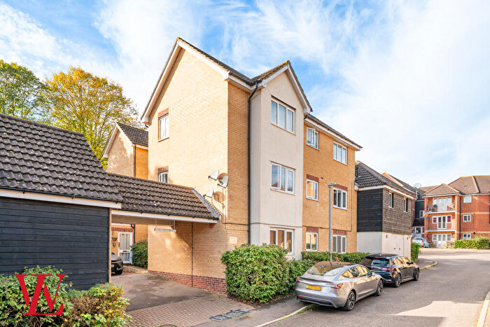 2 Bedroom Apartment For Sale In Harris Green, Dunmow, Essex, CM6