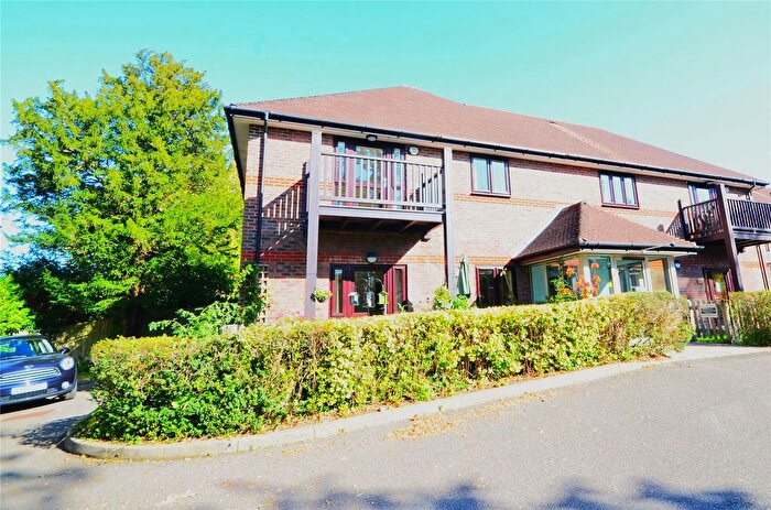 2 Bedroom Flat For Sale In London Road, East Grinstead, RH19