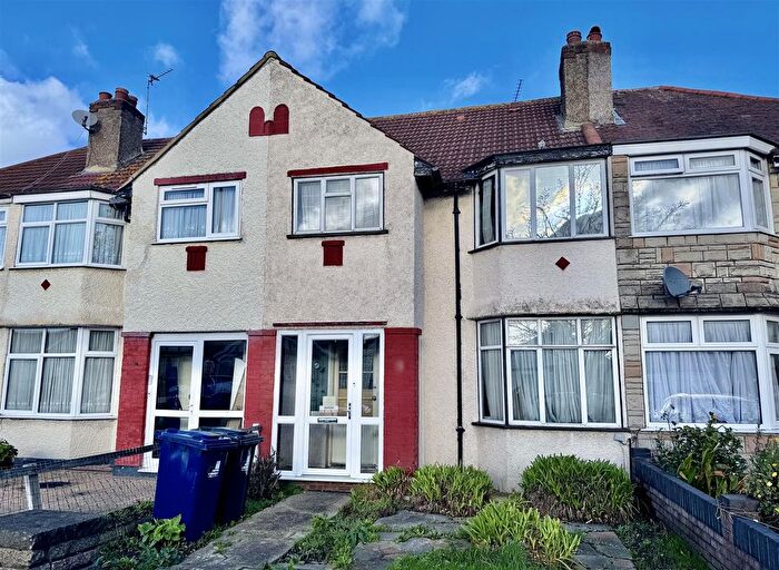 3 Bedroom Terraced House For Sale In Ruislip Road, Greenford, UB6