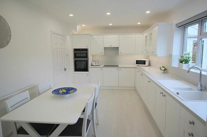 4 Bedroom Detached House For Sale In Bronheulwen, Porth, Rhondda, Cynon, Taff. CF39