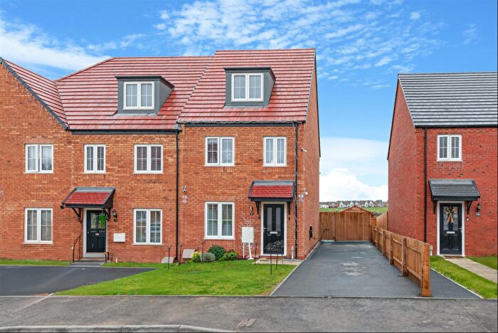 3 Bedroom Semi Detached House For Sale In Mistletoe Gardens, Corby, Northamptonshire, NN17