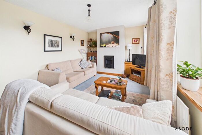 2 Bedroom Semi-Detached House For Sale In Linton Heath, Linton, Swadlincote, DE12