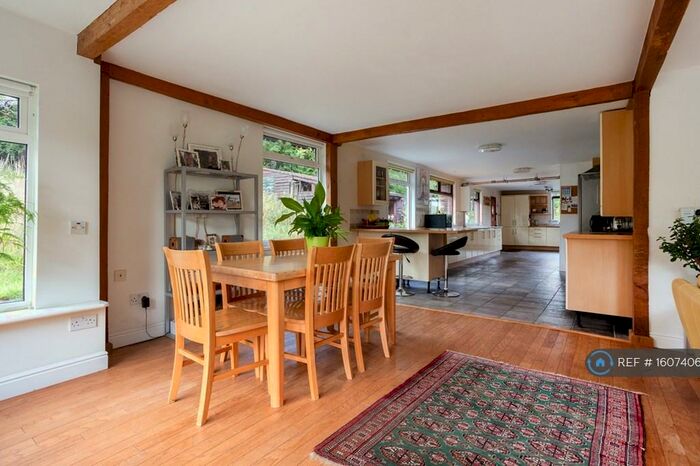 4 Bedroom Detached House To Rent In Wellhouse Road, Beech, Alton, GU34