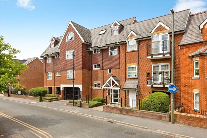 2 Bedroom Apartment For Sale In Sydenham Road, Guildford, GU1