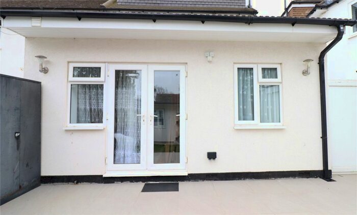 1 Bedroom Flat To Rent In Old Rectory Gardens, Edgware, HA8