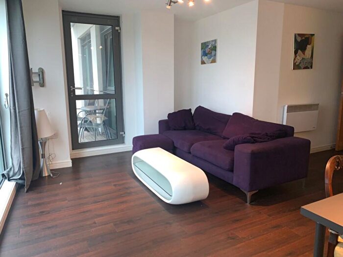 2 Bedroom Apartment To Rent In Centenary Plaza, Holliday Street, Birmingham, B1