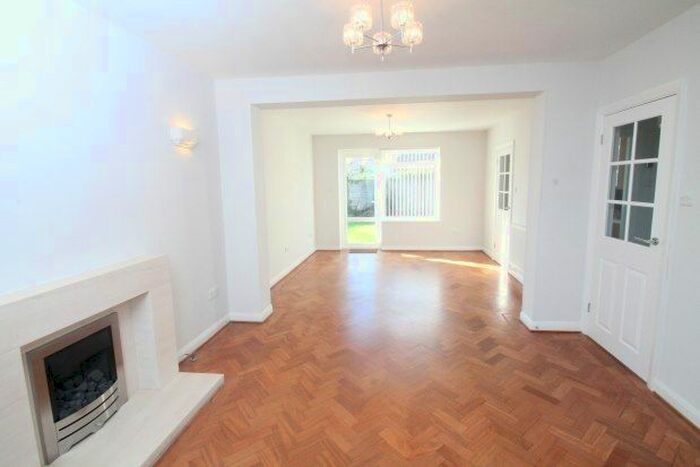 4 Bedroom Property To Rent In Wickham Road, Beckenham, BR3