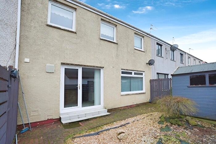 3 Bedroom End Of Terrace House To Rent In Etive Crescent, G67