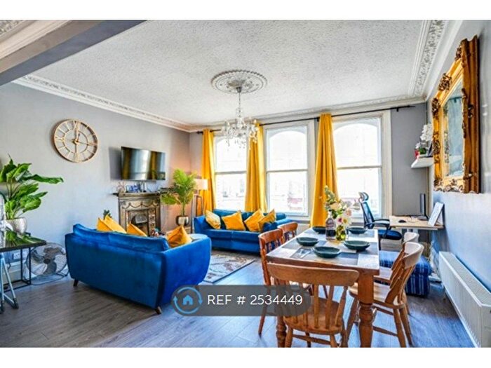 3 Bedroom Maisonette To Rent In Fulham Road, London, SW6